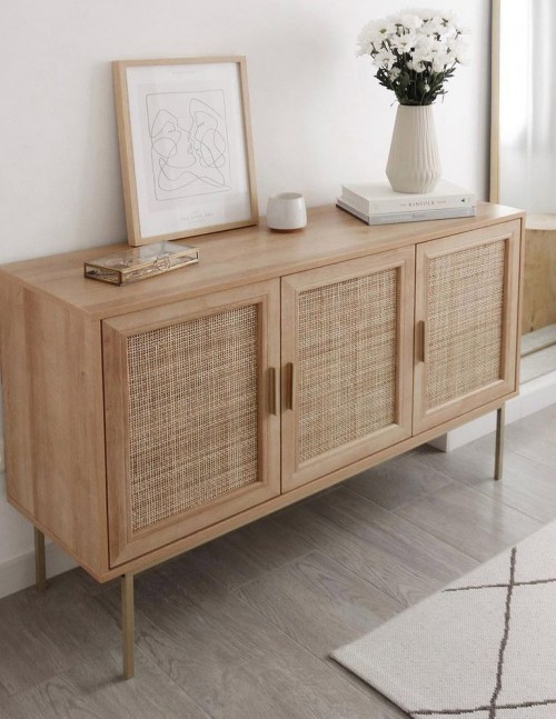 Красивый комод с ротангом сканди